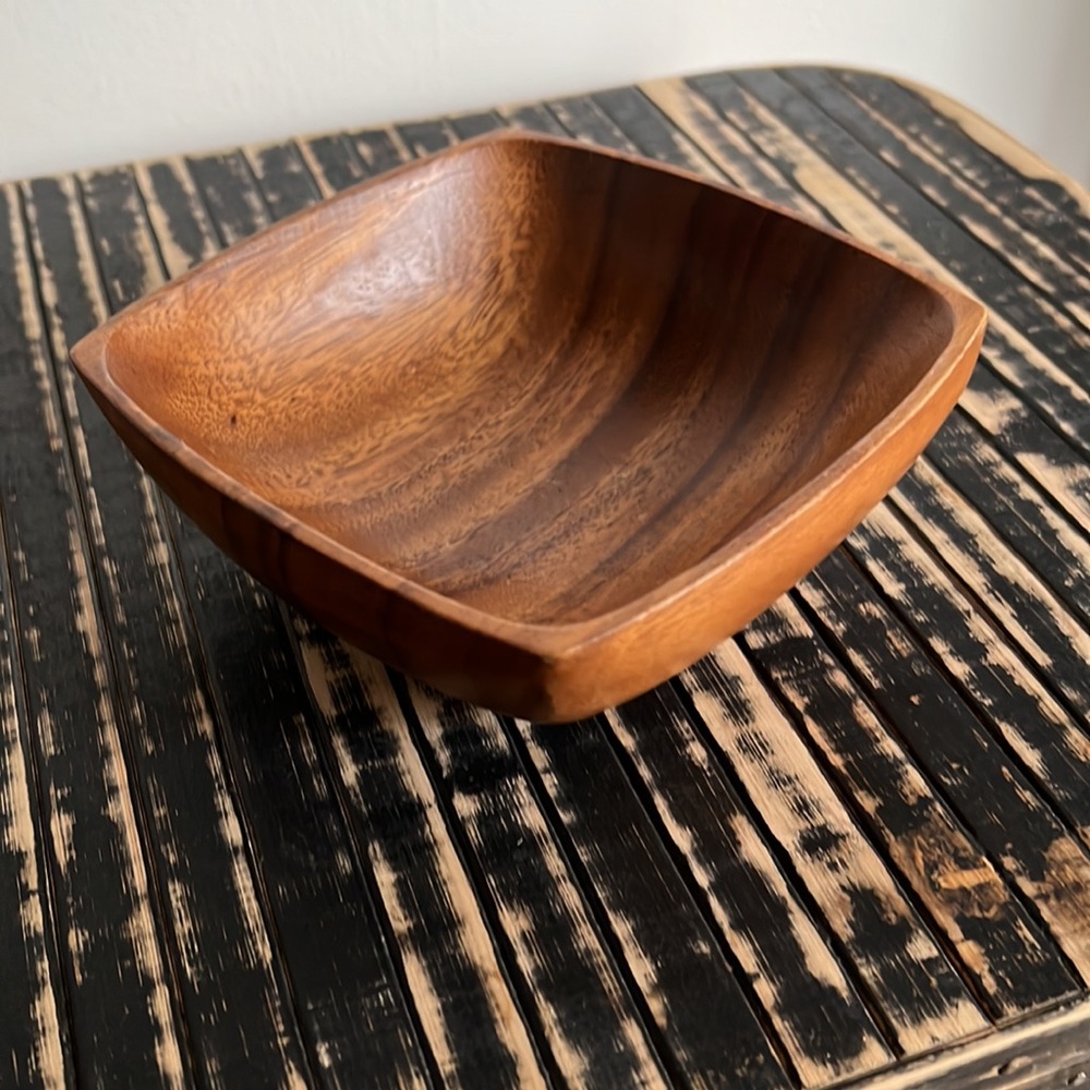 Square wooden bowl